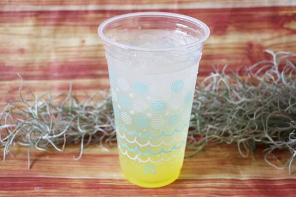 【マクドナルド】大人気商品のご当地新作が話題！あわせて試したい無料でできる裏技も♡