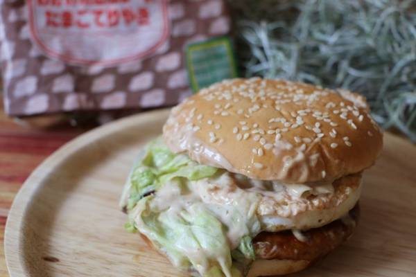 【マクドナルド】大人気商品のご当地新作が話題！あわせて試したい無料でできる裏技も♡