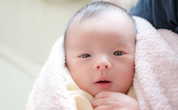 今人気の「ジェンダーレスネーム」ランキングTOP10！男女どちらにも人気の名前は？