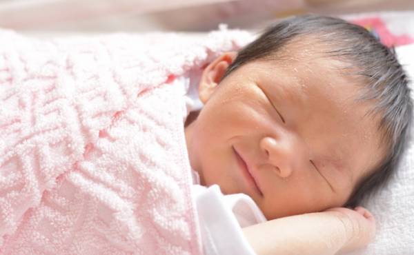 「ムーンネーム」に注目！人気の名前ランキングTOP10！今人気の名前は？