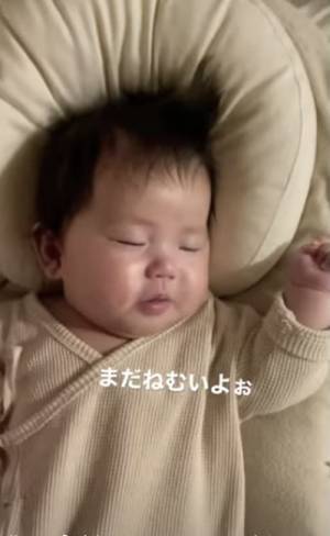 62万回再生！寝起きの赤ちゃんがママを見つけた瞬間の意外な表情に「可愛すぎる」「癒し」の声多数！