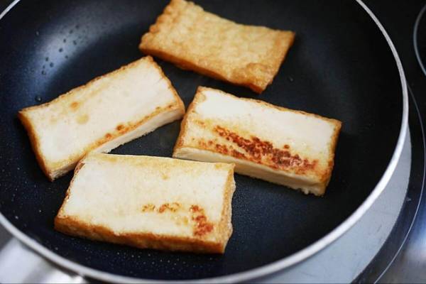 【厚揚げでご飯をかきこめるなんて！】「厚揚げのウマすぎる食べ方」みそ×チーズは最高！