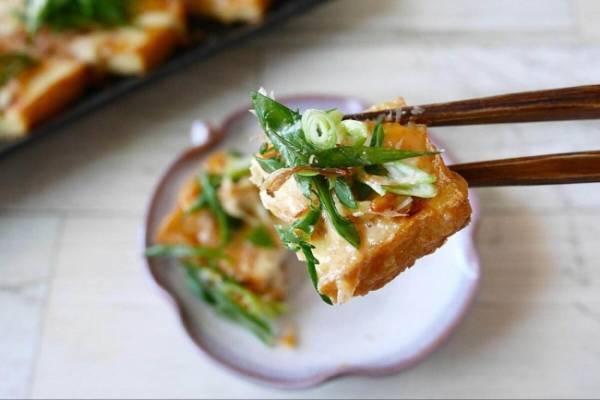 【厚揚げでご飯をかきこめるなんて！】「厚揚げのウマすぎる食べ方」みそ×チーズは最高！