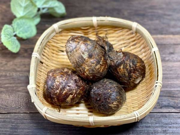 【里芋、まだ煮っころがしてない？】満足度◎「里芋のめちゃ美味しい食べ方」お酒すすむポテサラも！