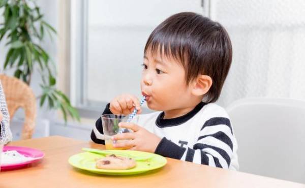 アニメの影響で「うまい！」と連発する2歳児…いつの間にか別ワードに切り替えた、驚きの理由とは！？