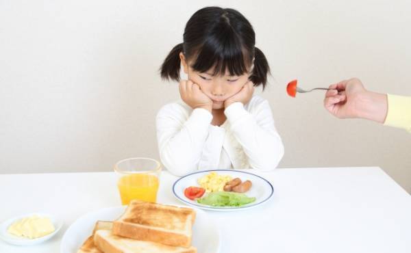 「無理やり食べさせようとしてごめんね」娘が野菜を食べない⇒怒ったことを反省…まさかの理由とは！？