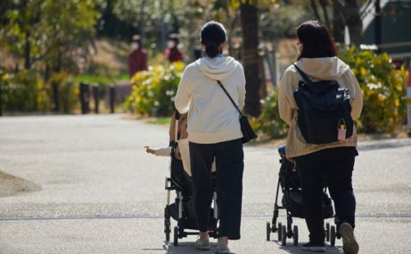 「やっちゃった…」うっかり失言で仲良しのママ友と疎遠に⇒慣れてきたころ、つい口に出た言葉とは！？