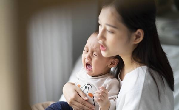 「あぁ後悔…上の子もこうすればよかった！」ワンオペでしんどかった寝かしつけがあっけなく解決！？