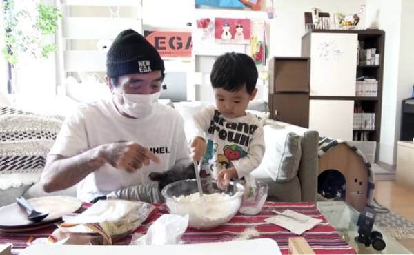 438万回再生！保育士も大絶賛！「江頭パパ」が育児に奮闘する姿に感動の嵐！【エガちゃんねる】