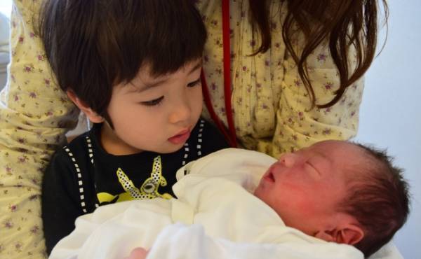 「ママ行かないで…」子連れ入院可能な病院で2人目を出産⇒寂しがり屋の長男のために選んだのに…！？
