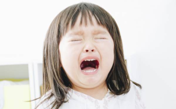 「ペイペイがいいの！」イヤイヤ炸裂中の娘が無茶ぶり！号泣する娘を見た周囲の人がまさかの反応を！？