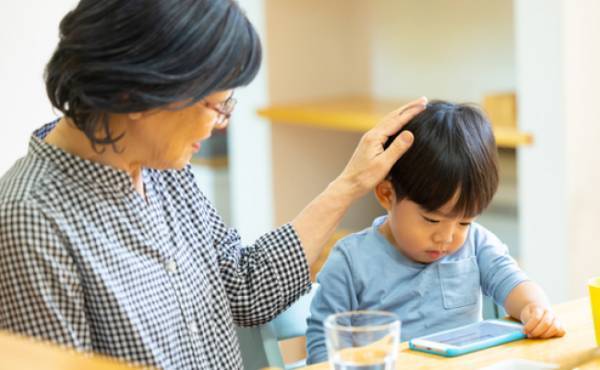 「ばあばの家がいい！」自宅より実家が好きな息子。理由はおもちゃかと思いきや…本当の理由を知り猛省