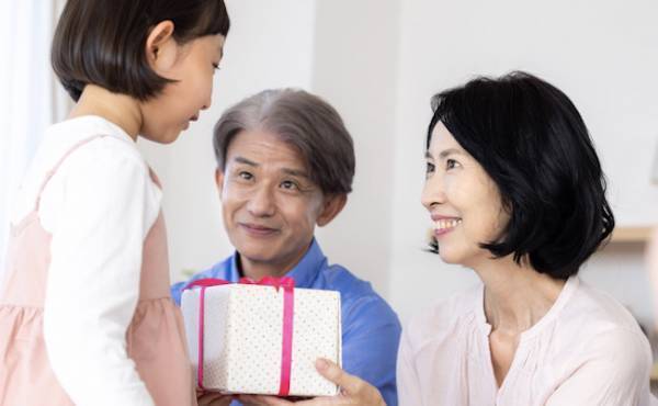 「正直しんどい」じいじ＆ばあばの困った行動…じょうずな断り方は？現役保育士が実体験に基づき解説！