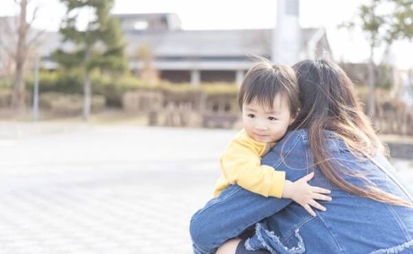 「ママ、ゴミぽいだよね…？」2歳長男の心の声に気づけなかった→ごめんね。後悔で溢れる涙の理由は…