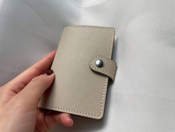 【100均】もっと早く知りたかった…！「カードケース」を使った収納術が便利すぎて目からウロコ！