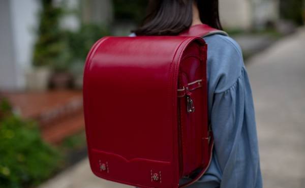 「怖かった…」残業で学童のお迎えに行けなかった夜に後悔。シングルマザーの私が忘れられない光景とは