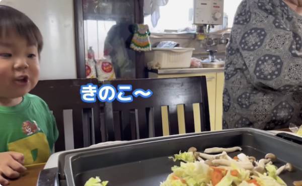 20万回再生！94歳ひいひいばあちゃん✕2歳玄孫の癒やしコラボ♡心やさしい玄孫くんの言葉に感動！