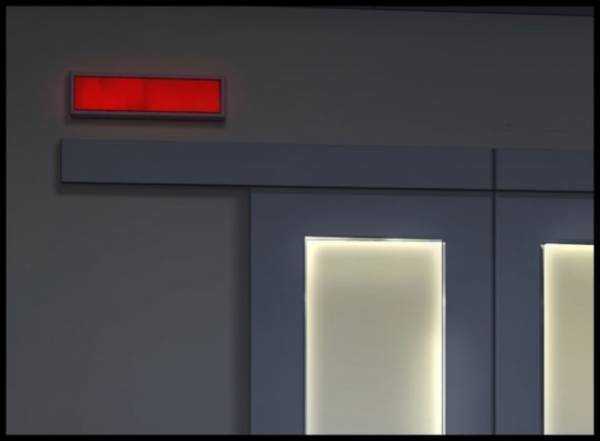 夫が事故に遭った知らせを聞いて戸惑う妻。急いで病院へと向かうとそこには！？＜妻の友人を抱いた夫＞