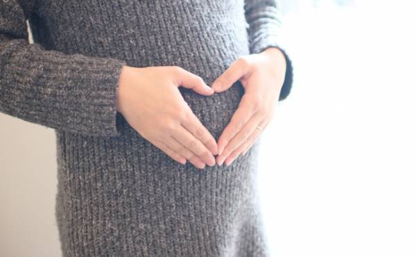 五戸美樹さん、朝比奈彩さんが！2023年12月に妊娠を発表した芸能人・有名人一覧