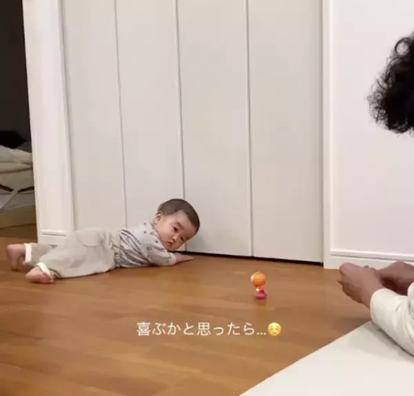 14万回再生！「そんなに！？」人気キャラのおもちゃに喜んでくれると思ったら…予想外の行動に爆笑♪