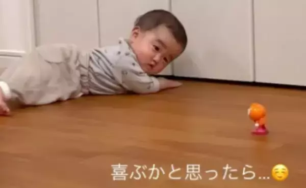 14万回再生！「そんなに！？」人気キャラのおもちゃに喜んでくれると思ったら…予想外の行動に爆笑♪