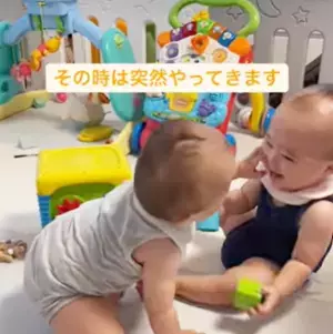 「ママにはわからない世界！？」16万回再生！双子ベビーが向かい合って、ゲラゲラがもう止まらない♡