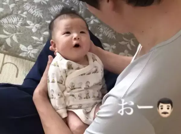 150万回再生！「おー！」「おっ♡」赤ちゃんとおしゃべりしていたパパ→思わず吹き出したワケは！？