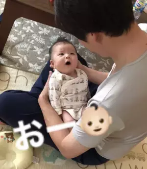 150万回再生！「おー！」「おっ♡」赤ちゃんとおしゃべりしていたパパ→思わず吹き出したワケは！？