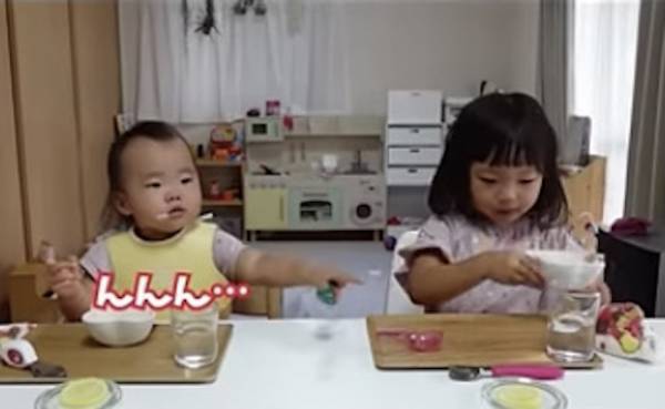 162万回再生！成り立ってる？食事中の3歳＆1歳姉妹のまさかの会話に「可愛すぎ」「尊い」の声！