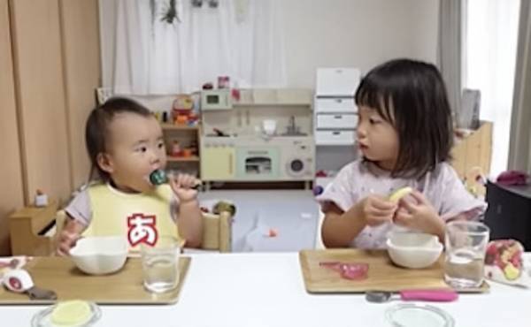 162万回再生！成り立ってる？食事中の3歳＆1歳姉妹のまさかの会話に「可愛すぎ」「尊い」の声！