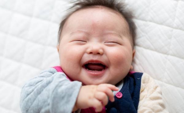 男の子の名付け「ジェンダーレスネーム」「と止めネーム」が人気！今人気の名前は？