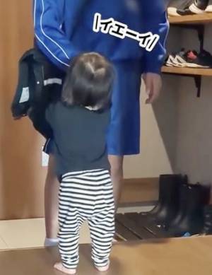 1336万回再生！【7男2女の大家族】7男の「初めて」に気づいた長男⇒感動の展開に、思わず…！？