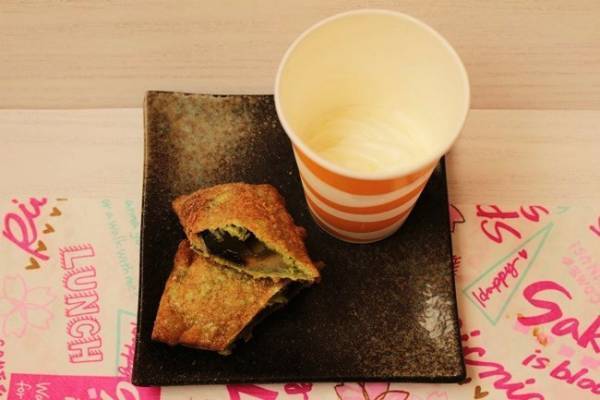【マクドナルド】おいしすぎると話題！新作「抹茶黒蜜わらびもちパイ」さらにおいしく食べる裏技2つ♡