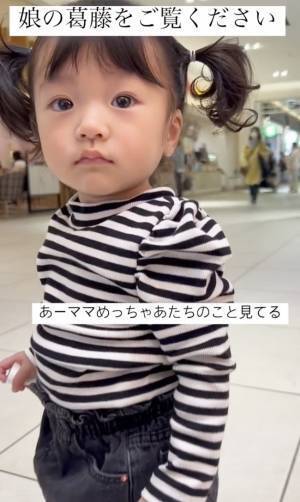 148万回再生！「あ…足が勝手に！」おもちゃ屋さんに入りたくて葛藤する女の子⇒結末に思わず爆笑！