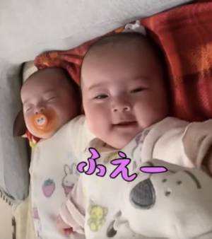 41万回再生！双子のお昼寝♡一人が先に寝ると…？→思わず胸キュンなまさかの姿とは？