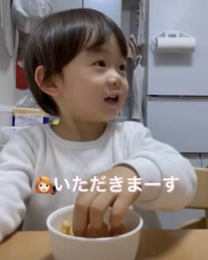 357万回再生！「早く食べたい〜」おやつが待ち遠しい男の子→我慢している姿が可愛すぎる件！