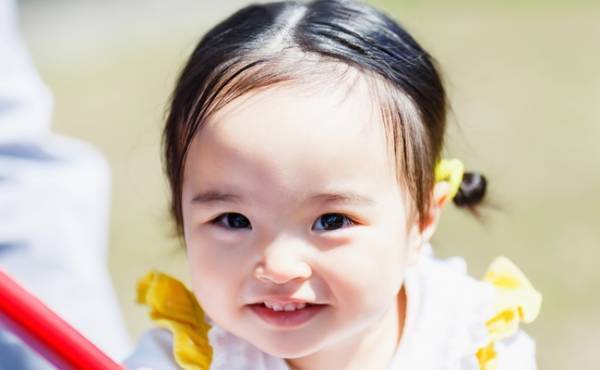 「フラワーネーム」が大人気♡女の子に人気の名前ランキングTOP10！今人気の名前は？