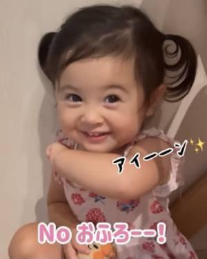 343万回再生！「可愛すぎ♡」お風呂に誘われた女の子→パパもママもメロメロになるまさかの反応とは