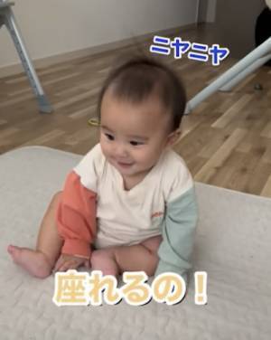 173万回再生！パパも爆笑！おすわりできた赤ちゃんに声かけ→まさかすぎる赤ちゃんの返事とは？