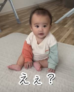 173万回再生！パパも爆笑！おすわりできた赤ちゃんに声かけ→まさかすぎる赤ちゃんの返事とは？
