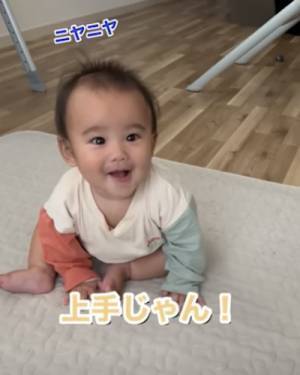 173万回再生！パパも爆笑！おすわりできた赤ちゃんに声かけ→まさかすぎる赤ちゃんの返事とは？