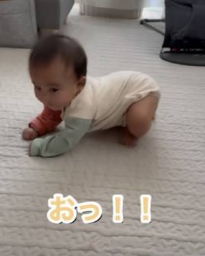 173万回再生！パパも爆笑！おすわりできた赤ちゃんに声かけ→まさかすぎる赤ちゃんの返事とは？