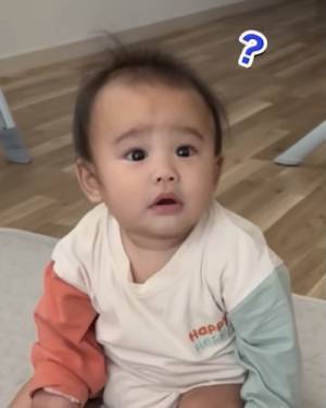 173万回再生！パパも爆笑！おすわりできた赤ちゃんに声かけ→まさかすぎる赤ちゃんの返事とは？