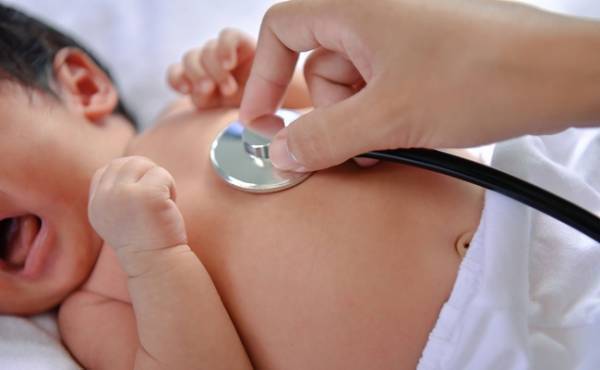 「今言う必要ある！？」生後10日の息子が高熱…病院に付き添ってくれた義母のありえない言葉にあぜん