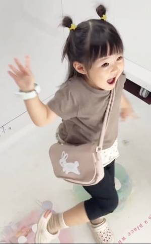 「3、2…」「え！？」プリクラ大好きな3歳の女の子⇒カウントダウンが始まると、予想外の結末に！？