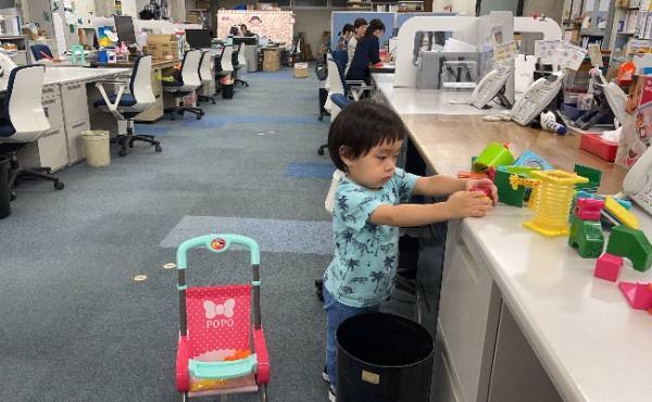 思わず二度見！？13万いいね！が集まった「かわいすぎて仕事にならない」と話題の会社とは…？