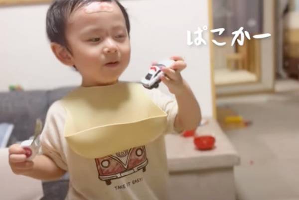 【19歳差の姉弟】151万回再生！姉に叱られて…あからさまに落ち込む素直な1歳児がキュートすぎ♡