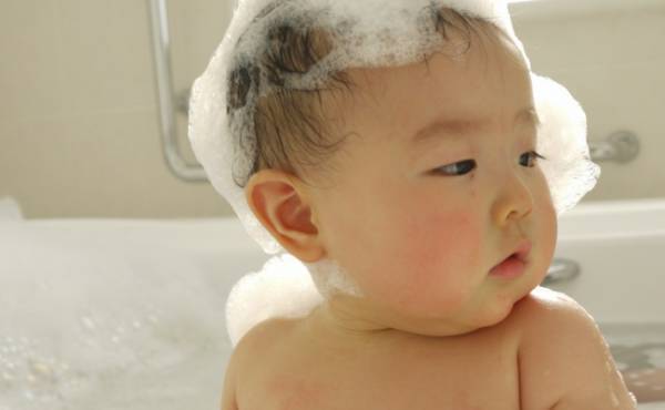 「決めつけてごめん」シャワーを顔にかけると大泣き⇒ハッとした！まだ話せない息子の気持ちに気づき…