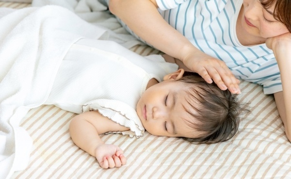 保育士「それ、困ります！」おうちでの睡眠リズムに要注意！保護者がやりがちなNG行動とは！？