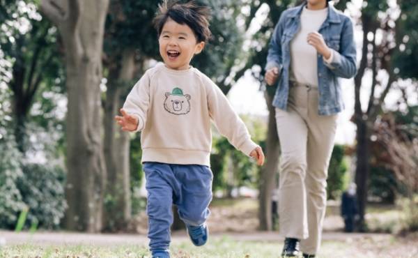 「おばさんうるさーい」と小学生たちに言われモヤモヤ…。息子を注意しすぎ？私って過保護なの？